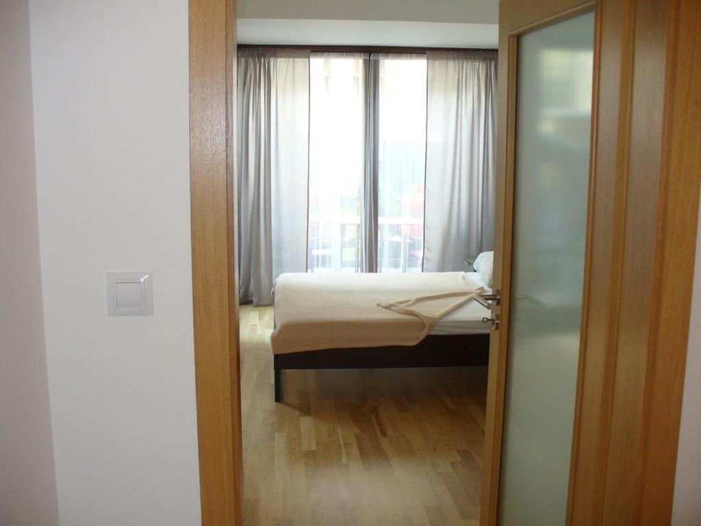 Garden Apartment With Garage In Central 布拉格 外观 照片