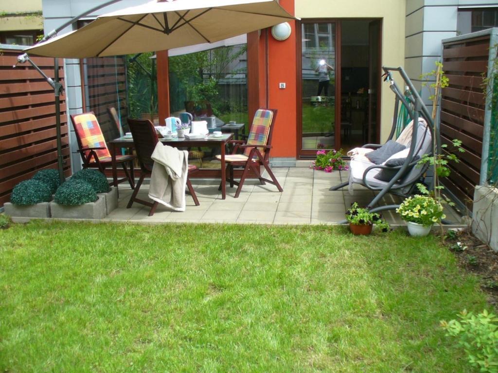 Garden Apartment With Garage In Central 布拉格 外观 照片