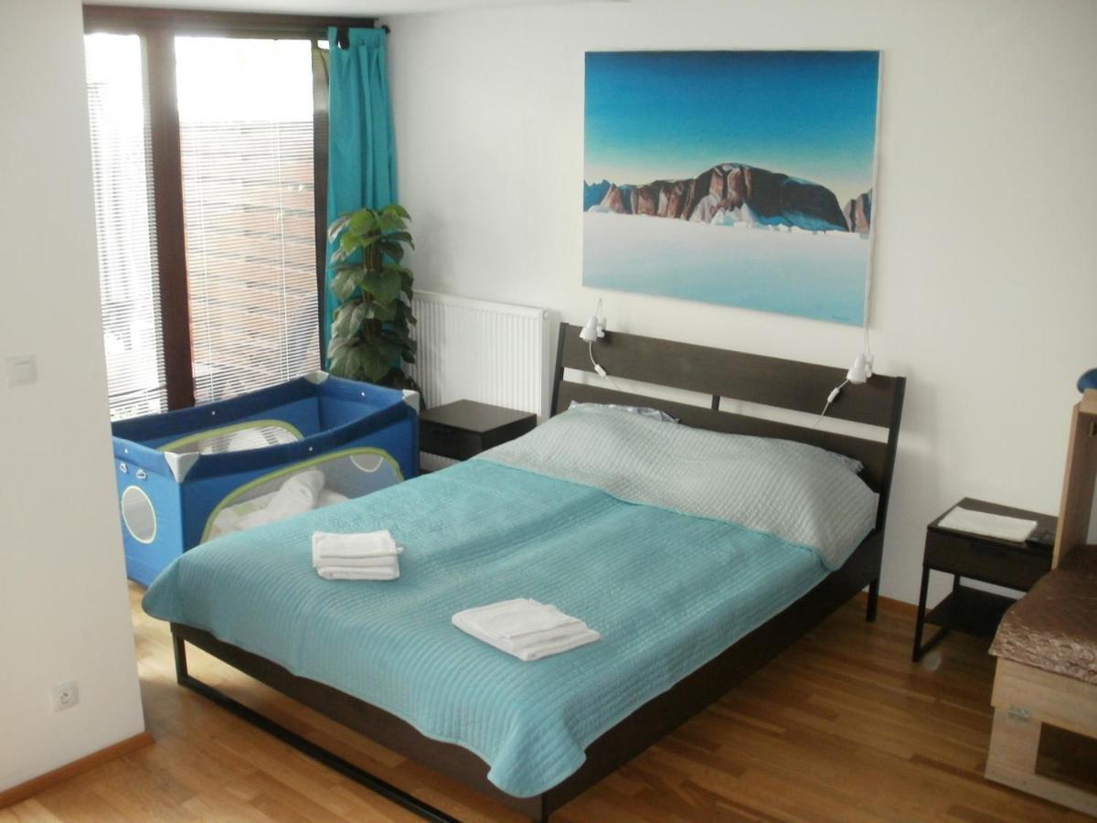 Garden Apartment With Garage In Central 布拉格 外观 照片